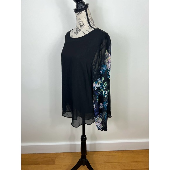 Apt. 9 Black flowy floral semi sheer long sleeve blouse with keyhole back - Picture 9 of 9